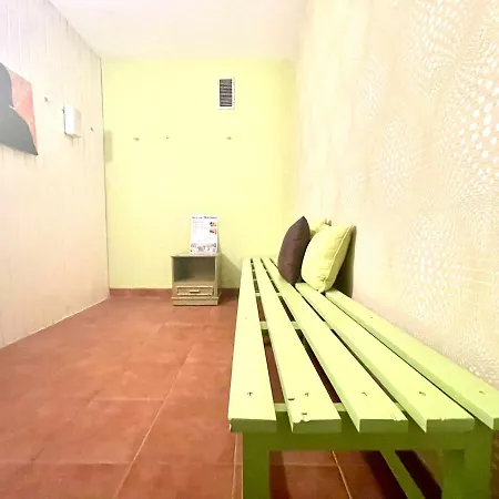 아파트 One Bedroom With Wifi, Pool, Close To The *