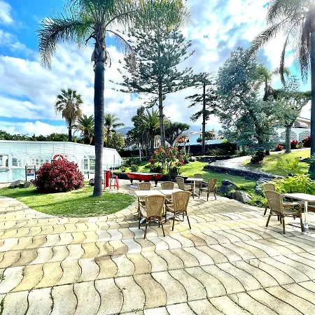 아파트 One Bedroom With Wifi, Pool, Close To The