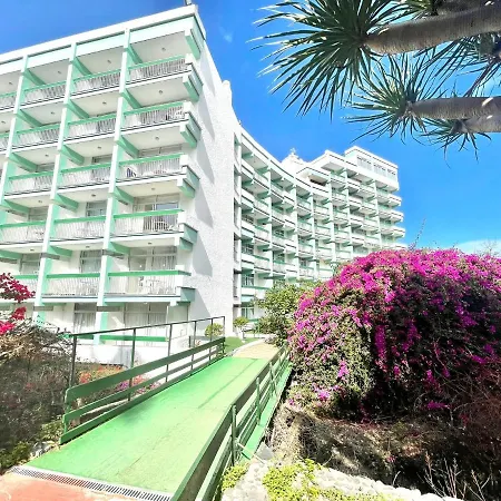 One Bedroom With Wifi, Pool, Close To The