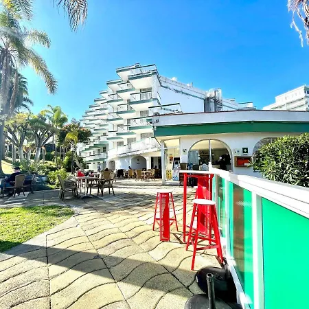 아파트 One Bedroom With Wifi, Pool, Close To The