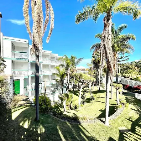 One Bedroom With Wifi, Pool, Close To The *