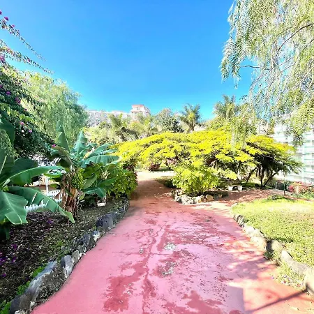 One Bedroom With Wifi, Pool, Close To The