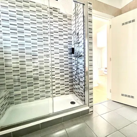 One Bedroom With Wifi, Pool, Close To The